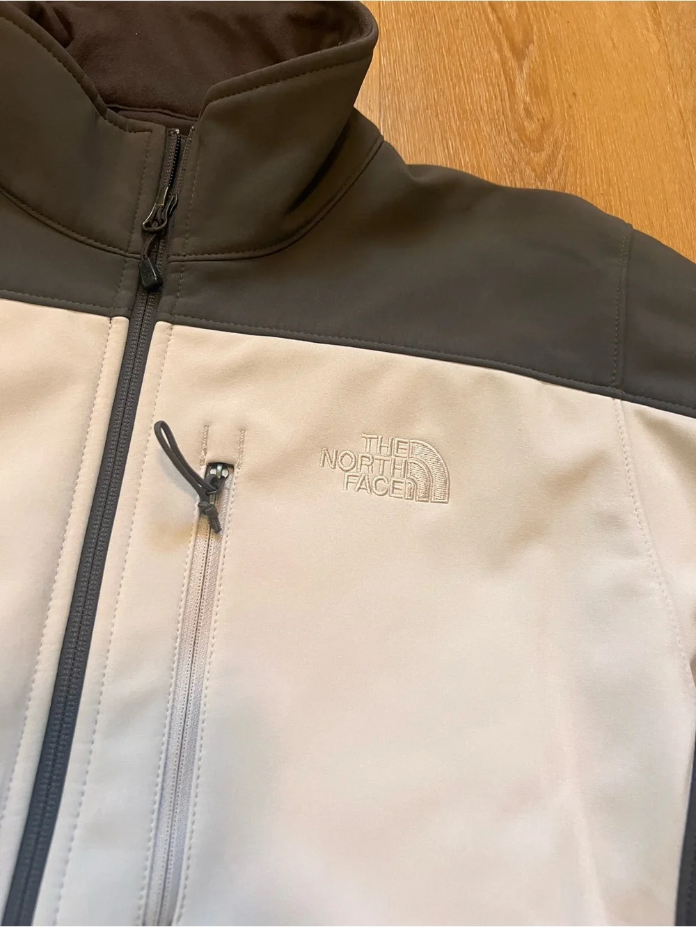 The North Face Men's Black & Light Gray Softshell Jacket Large